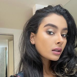 Meet your Posher, Sofia